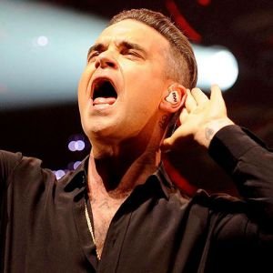 Robbie Rocks Big Ben (31/12/16)